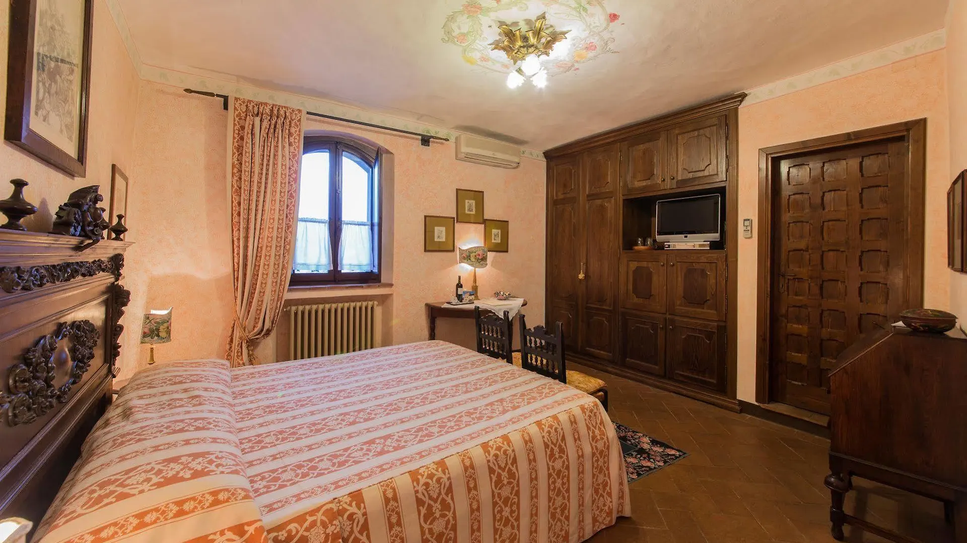 Castelletto Di Montebenichi Aparthotel Monte Benichi 4*,  Italy